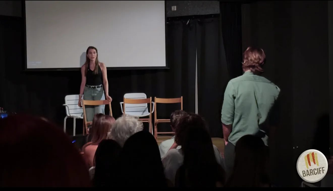 Wide view of The Black Pepper being performed on the Niu stage